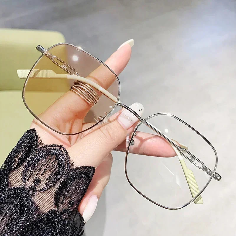 New Trend Oversized Frame Anti-Blue Light Photochromic Glasses Prescription Near Sight Computer Eyeglasses for Women 0 to -4.0 ShopOnlyDeal