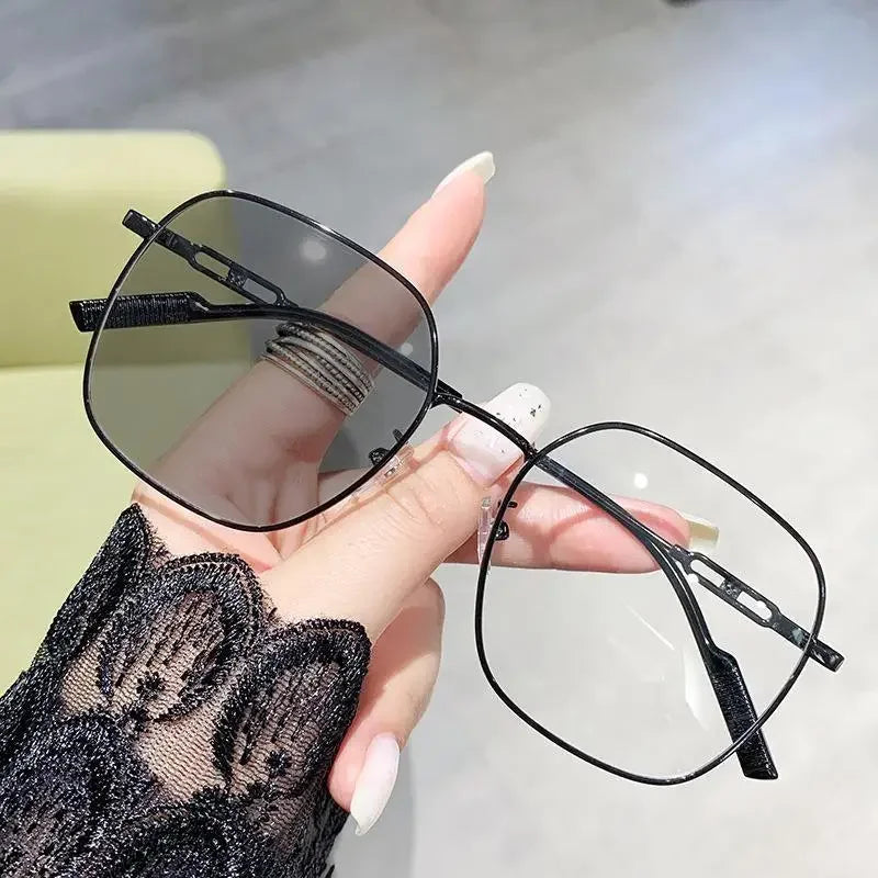 New Trend Oversized Frame Anti-Blue Light Photochromic Glasses Prescription Near Sight Computer Eyeglasses for Women 0 to -4.0 ShopOnlyDeal