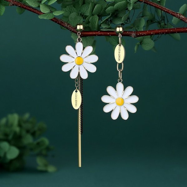 Korean Style Cute Small Daisy Flower Stud Earrings For Women Girls Sweet Statement Asymmetrical Earring Party Jewelry Gifts ShopOnlyDeal