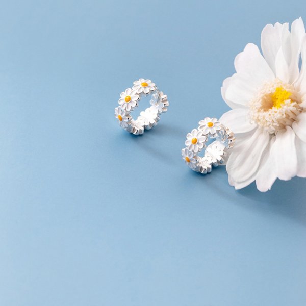 Korean Style Cute Small Daisy Flower Stud Earrings For Women Girls Sweet Statement Asymmetrical Earring Party Jewelry Gifts ShopOnlyDeal