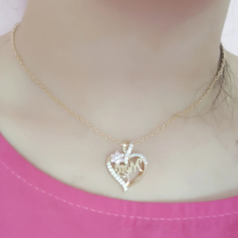 Fashion "Love Letter MOM" Flower Necklace | Heartfelt Pendant Symbolizes Your Place in My Heart | Quality Charm Gift ShopOnlyDeal