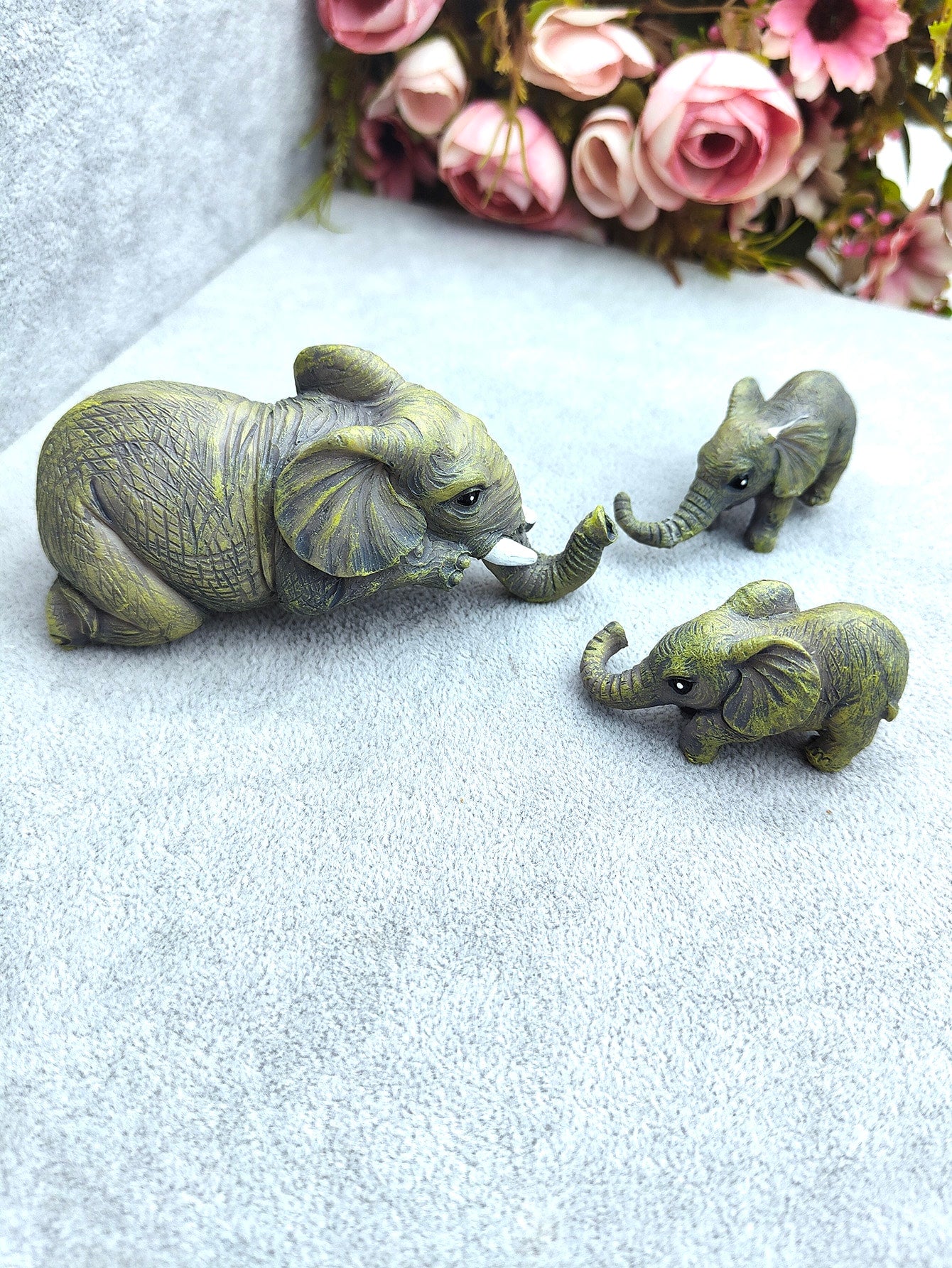 3pcs Elephant Baby Set, Old Elephant Hanging Baby Elephant, Mother Love Elephant, Polyresin Handicraft, Home Decoration ShopOnlyDeal