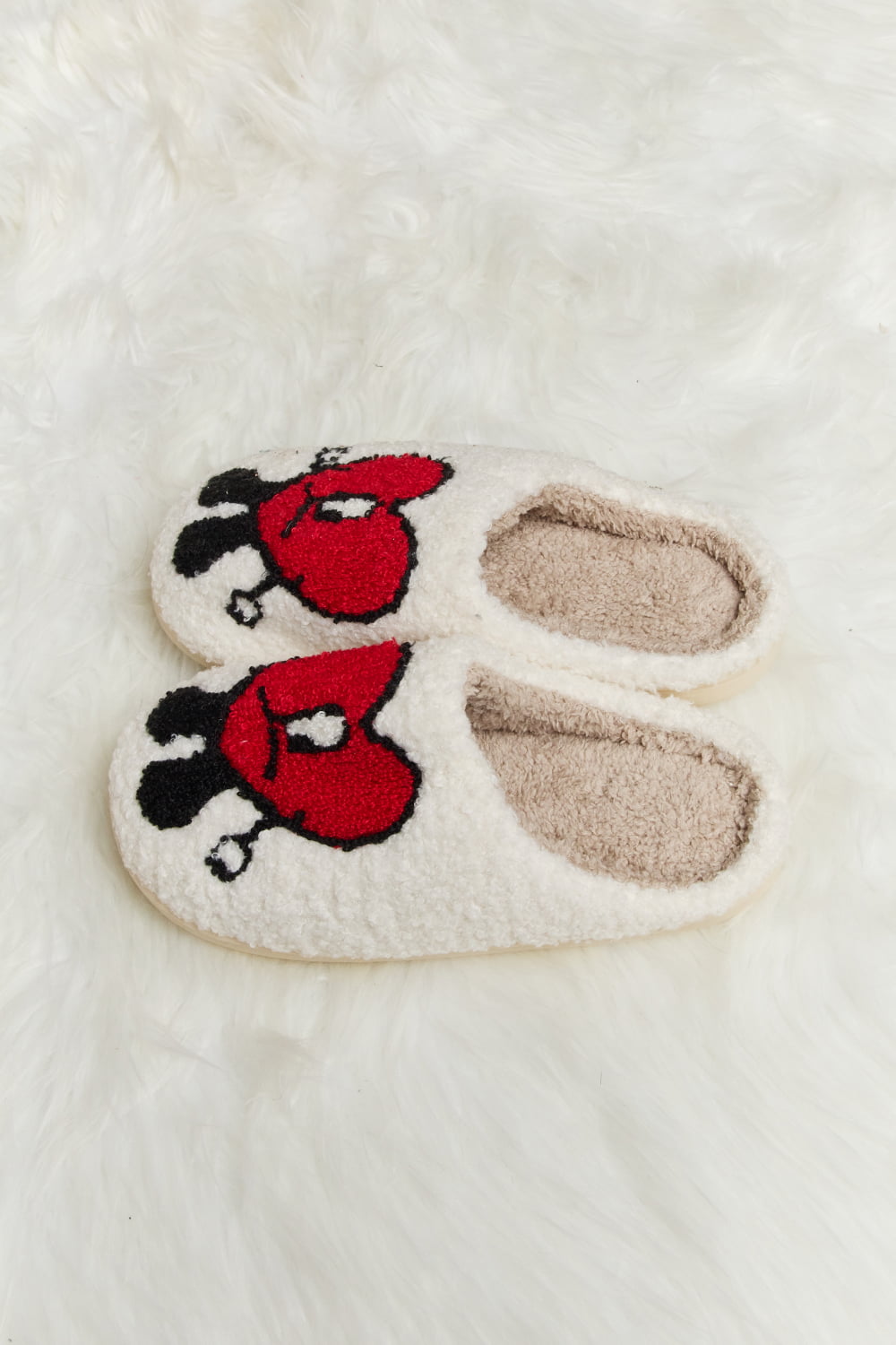 Step into Comfort and Style: Melody Love Heart Print Plush Slippers for Cozy and Chic Relaxation ShopOnlyDeal