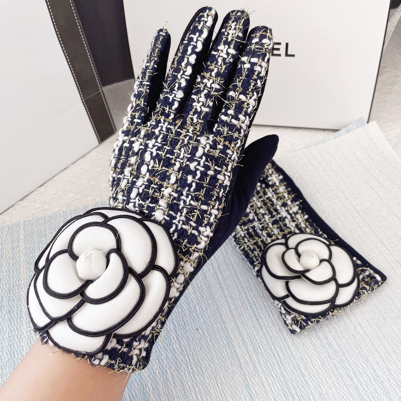 Brand designer Winter Gloves Warm Plus Velvet Thicken Touch Screen Cashmere Mittens Grid Big Flower Gloves for womeninvierno ShopOnlyDeal