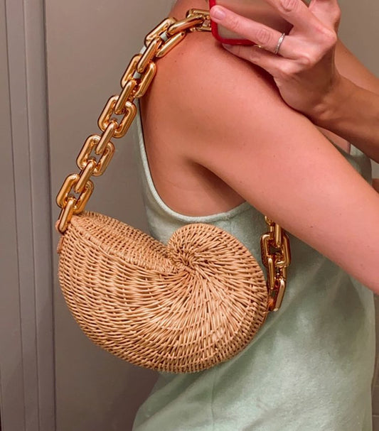 2023 Fashionable Rattan Conch Shoulder Bags - Thick Chains, Wicker Woven Handbags, Luxury Summer Beach Straw Bag for Women - Bali Inspired Purse with a Touch of Style iBarley bag Store