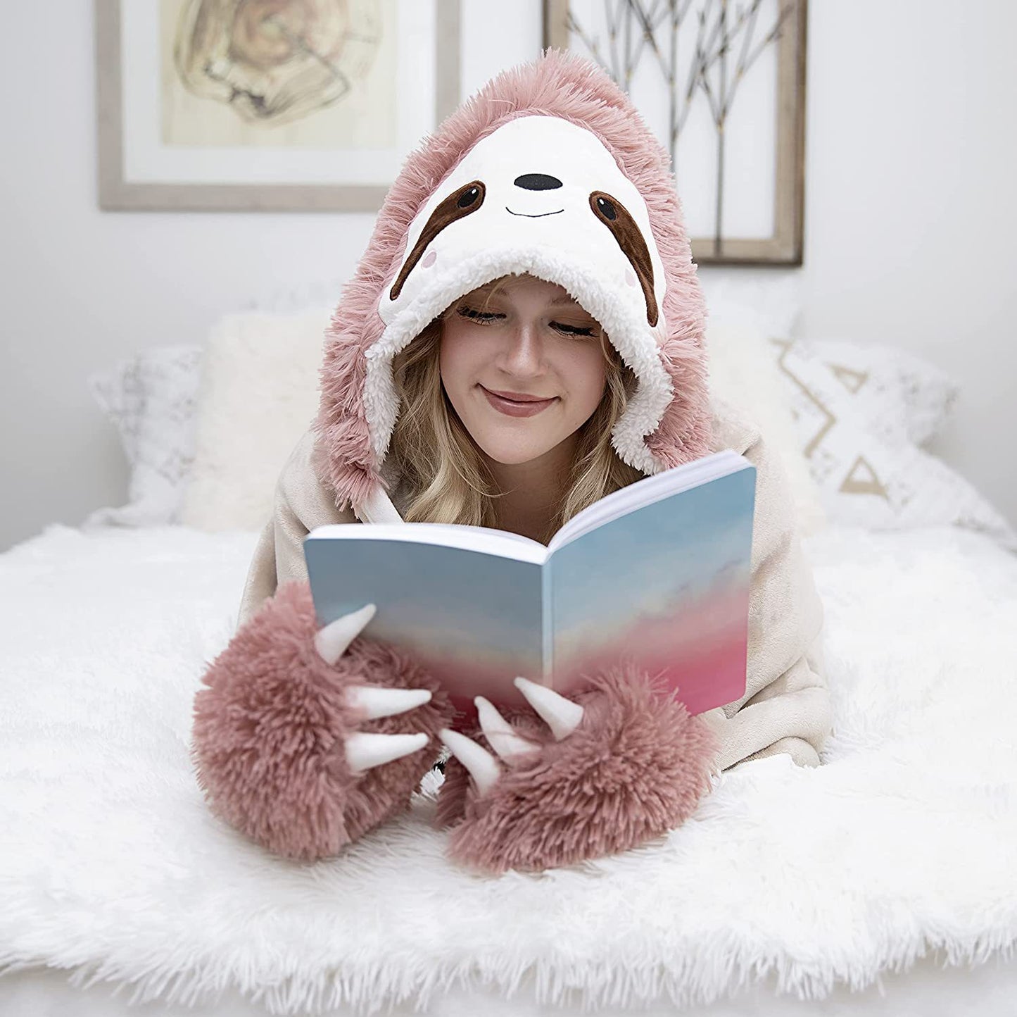 Cartoon Cute Sloth Wearable Hooded Blanket Shirt with Gloves Lambswool Soft and Comfortable Home TV Blanket ShopOnlyDeal