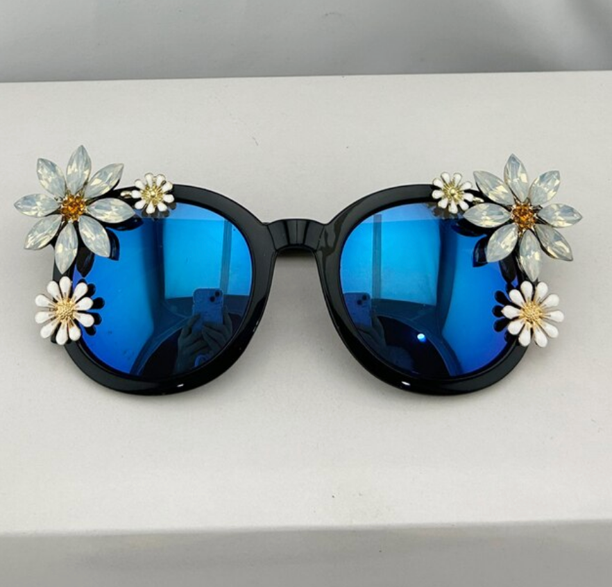 New Fashion Designer Women Girls Rhinestone Crystal Sunglasses Retro Decor Floral Flower Sunglasses with matching earring Renhe Fashion Jewelry