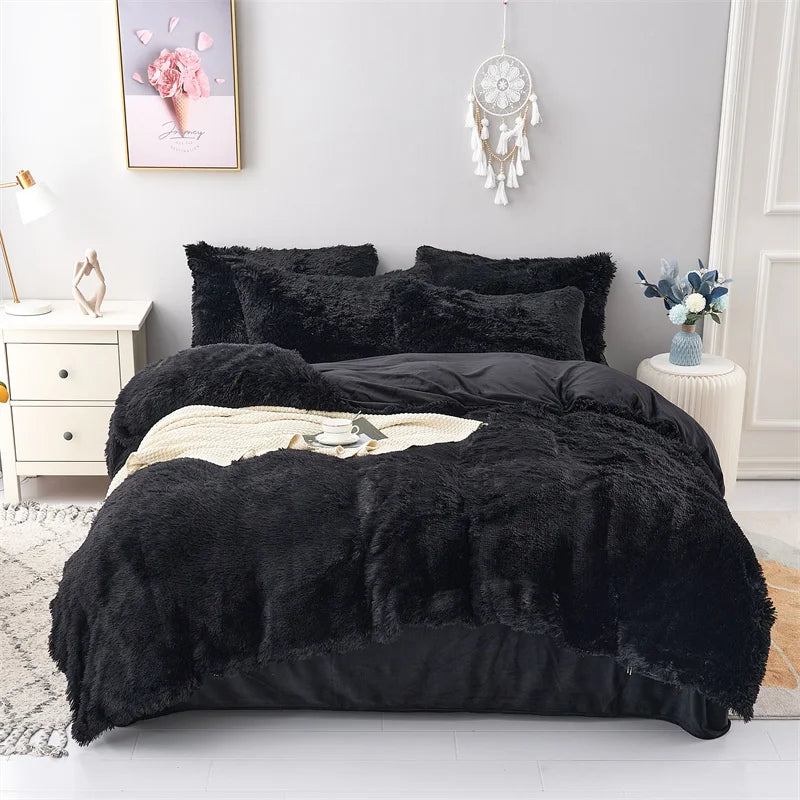 Plush Duvet Cover Pillowcase Warm And Cozy Bedding Three-Piece Set of Skin-friendly Fabric for Single And Double Beds ShopOnlyDeal