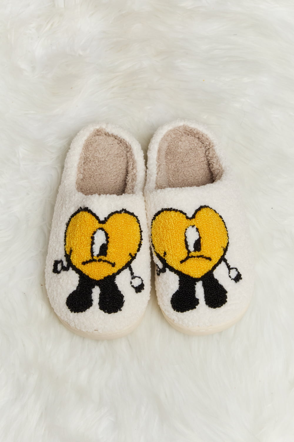 Step into Comfort and Style: Melody Love Heart Print Plush Slippers for Cozy and Chic Relaxation ShopOnlyDeal