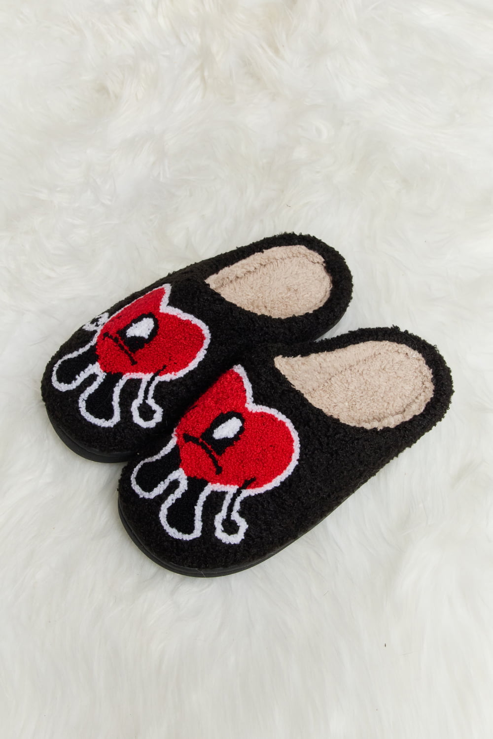 Step into Comfort and Style: Melody Love Heart Print Plush Slippers for Cozy and Chic Relaxation ShopOnlyDeal